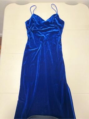 Vintage 90s/Y2K Niki Livas Royal Blue Velvet Maxi Formal Dress Rhinestone back